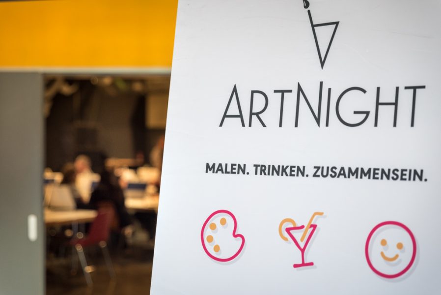 Veranstaltungsplakat mit Eventszenerie