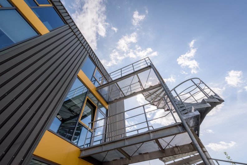 Glas und Stahl Architektur: Aussentreppe